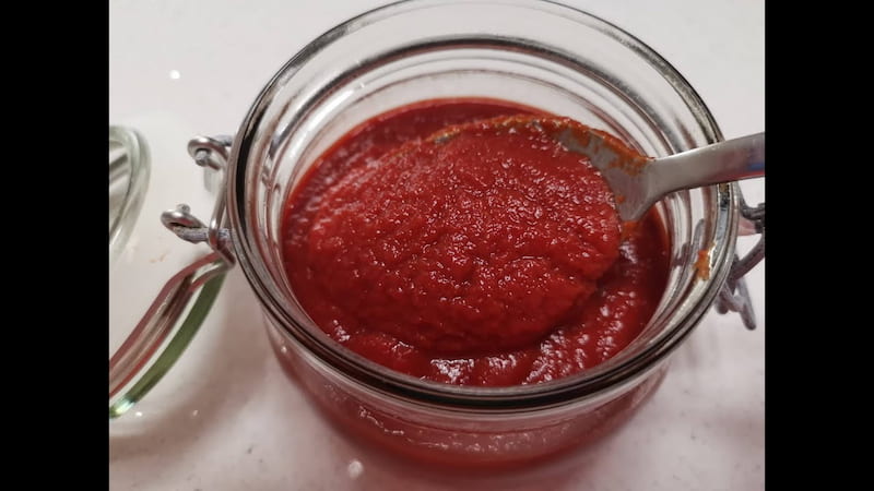 تصویر 3 از رب گوجه فرنگی سحر با ترکیب با کیفیت و طعم ماندگار گوجه فرنگی